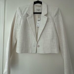 Abercrombie & Fitch Cropped Blazer